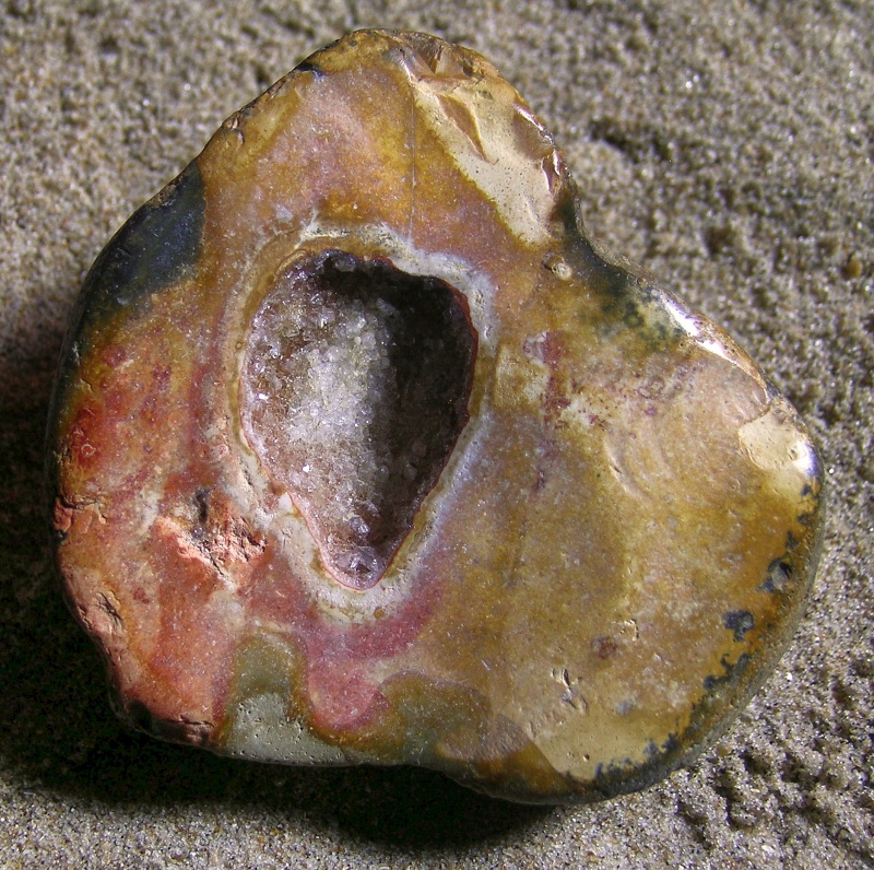 Sparkly Flint Geode with Quartz