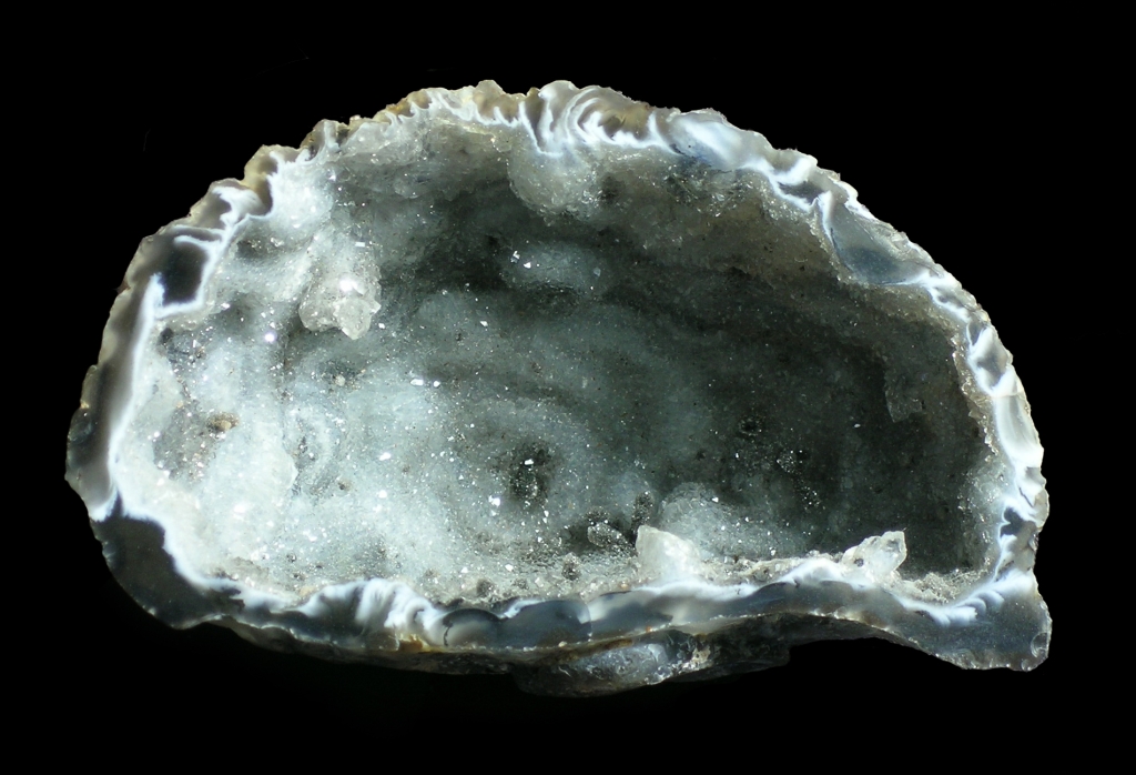 Large Oco Geode with Thin Agate Shell